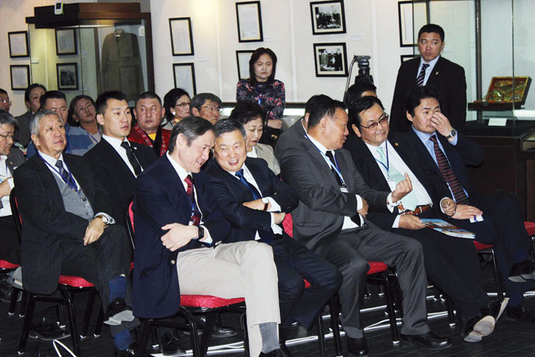 Н.Энхбаяр: Монгол Улсын тусгаар тогтнолыг 70 жилийн өмнө ингэж шийджээ