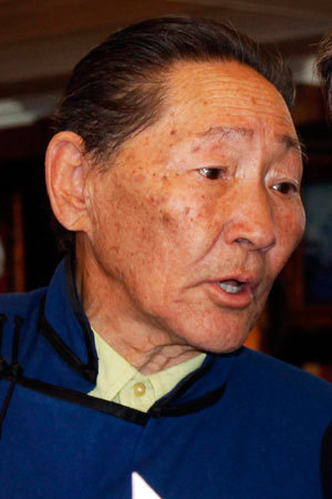 Н.Энхбаяр: Ахмадаа хүндэтгэх уламжлалаа авч үлдсэн орон хөгждөг юм байна