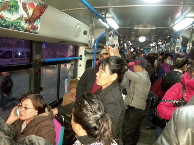 Автобусанд өнгөрүүлсэн нэг өдөр