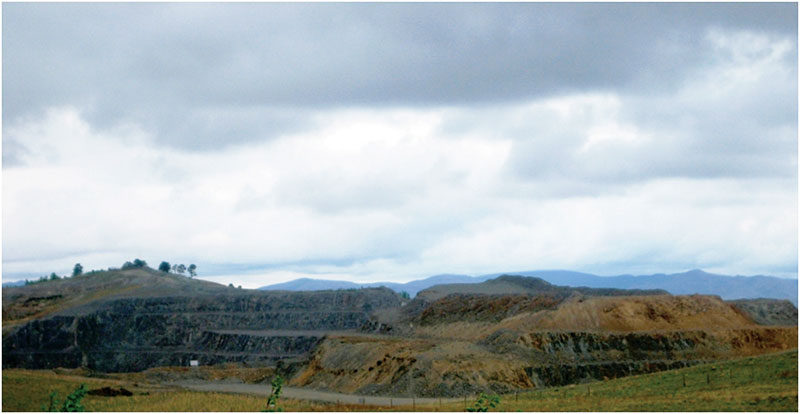 Ноён уулаа нурааж байгаль орчноо хордуулах уу-2