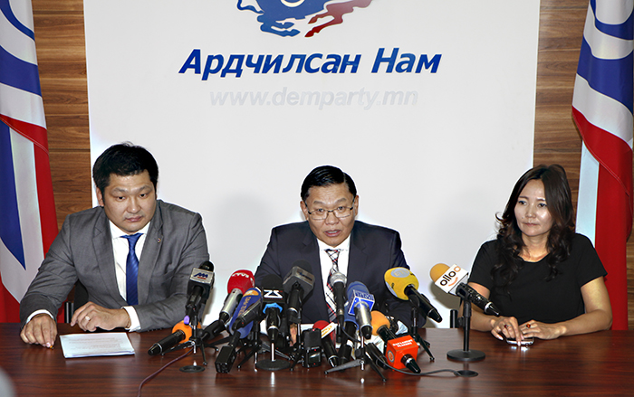 АН-ын ард түмэндээ ажлаа тайлагнах аян эхэллээ