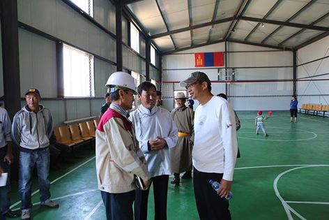 Хувийн хөрөнгөөрөө залуус спорт заал, цэцэрлэг барьжээ