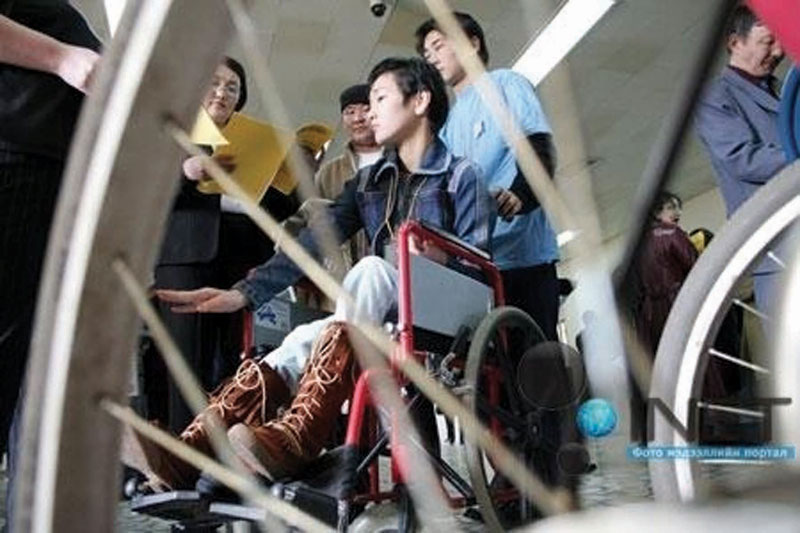 Хөөрхий хүүхдүүдэд хөгжил хэрэгтэй байлаа