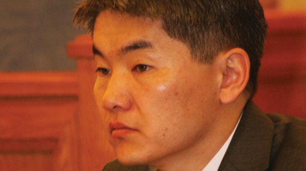 Ж.Энхбаяр: Эхлээд УИХ-аар хэлэлцээд, дараа нь ард түмнээсээ асуух нь зүйтэй