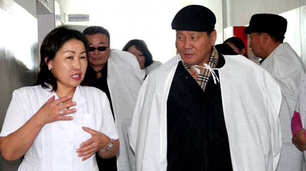 Шадар сайд Өмнөговь, Дундговь аймагт ажиллав