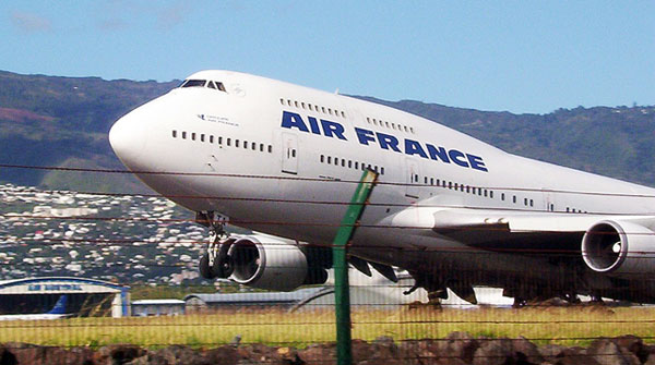 Air France-ийн онгоцонд хуурамч тэсрэх бөмбөг байжээ