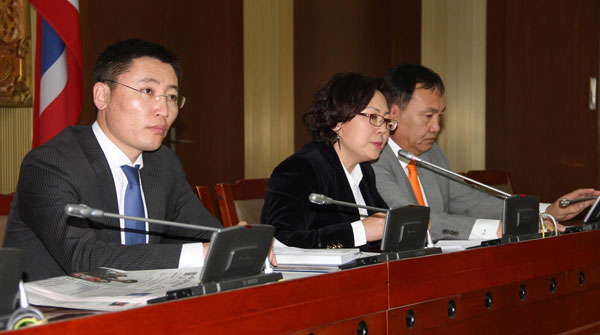 АН санал асуулгад мөнгө зарах шаардлагагүй гэж үзжээ