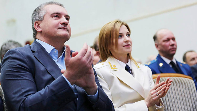 Н.Поклонская генералын дүрэмт хувцастай анх удаа олны өмнө гарлаа