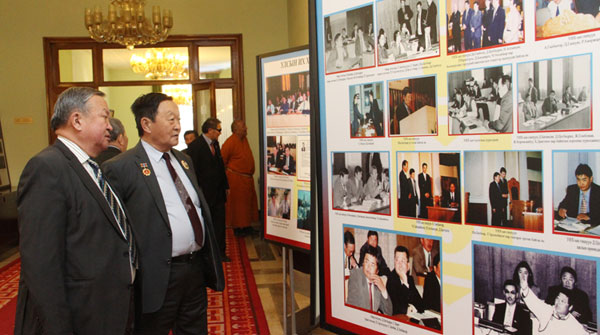 Депутатуудын санал зөрүүтэй байна