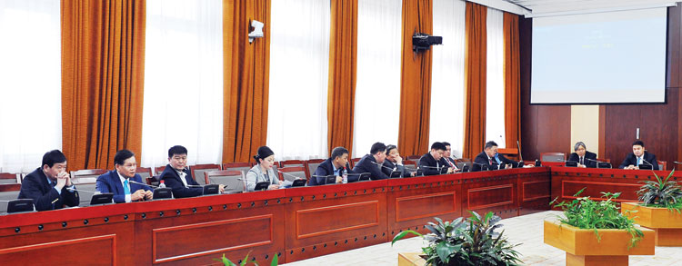 “Уянгын 13” ба Ерөнхий сайд