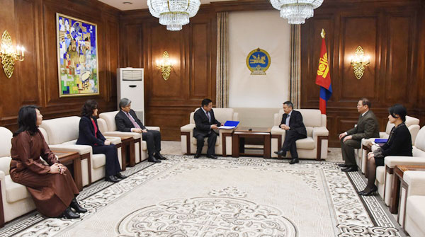 Найман хувийн хүүтэй зээлийг хэвийн үргэлжлүүлэх төсөл өргөн барилаа