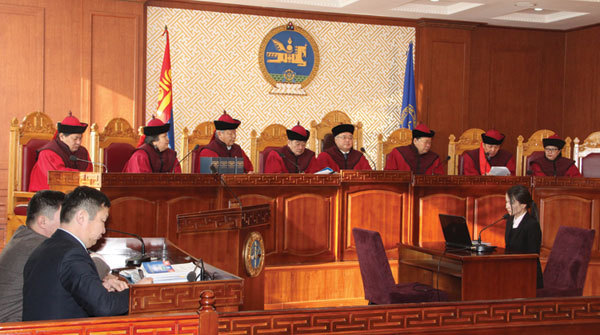 Х.Тэмүүжиний тавьсан бөмбөг буюу цэц тойрсон маргаан