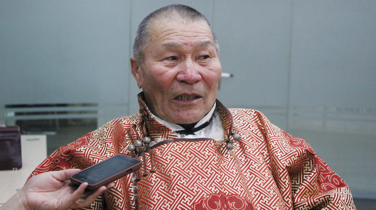 П.Нямсүрэн: Энэ жилийн шинийн хоёрных шиг сарыг өдий насалтлаа харсангүй