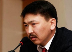 Э.Амарбат: Б.Булганы эрх зөрчигдөж байгаа эсэхийг шалгаж эхэлсэн