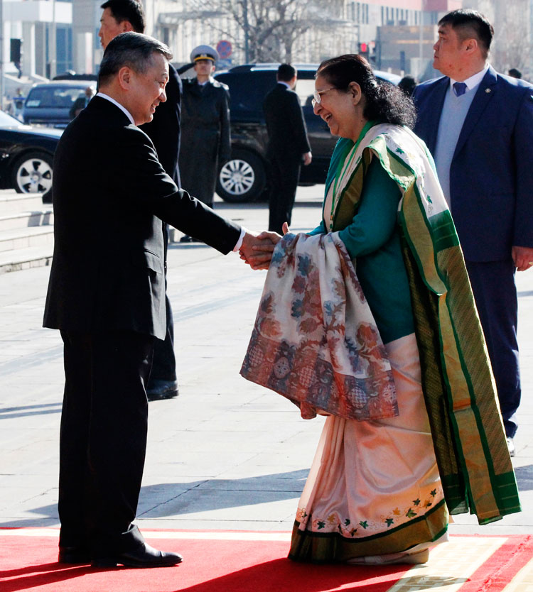 Далайд гарцгүй орнуудын судалгааны төвийг байгуулна