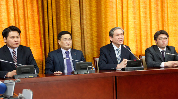 МАХН  аль ч намтай эвсэхгүй