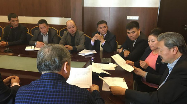 Г. Уянгын нам Ногоон намтай 