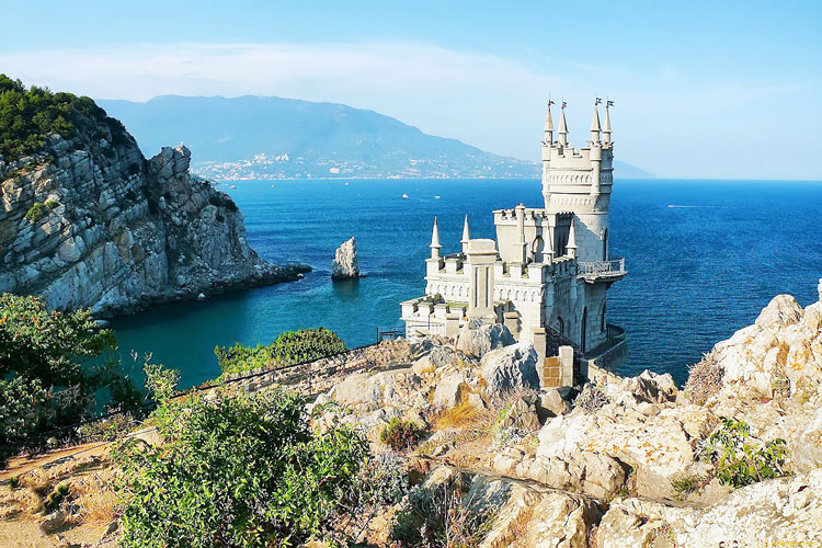 Крымийг буцааж өгсөн нөхцөлд л хоригийг цуцлана гэв