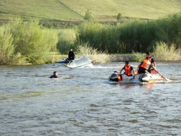 Сонгуульд оролцоод буцаж явахдаа усанд осолджээ