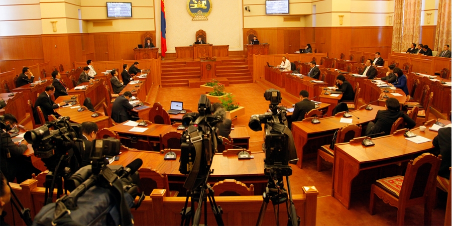 Төр түшилцэх эмэгтэйчүүд