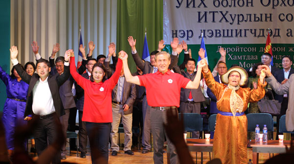 Эрдэнэтчүүдийг өмгөөлж чадах О.Баасанхүү, Д.Оюунбат, Л.Ариунаа нарыг дэмжихийг залуус  уриалав