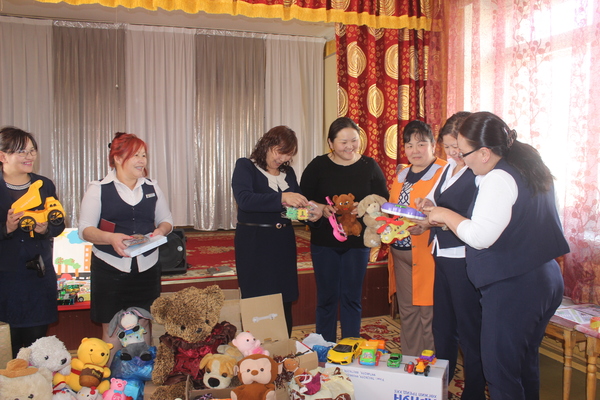 Хүүхдээ сургууль, цэцэрлэгт даатгадаг эцэг эхчүүдийн хандлага өөрчлөгджээ