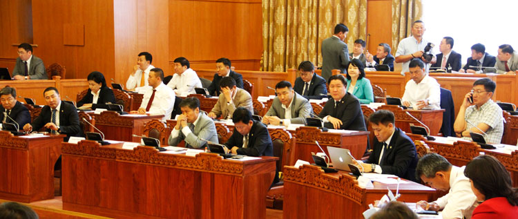 Засгийн газрын 11 сайдыг томилов