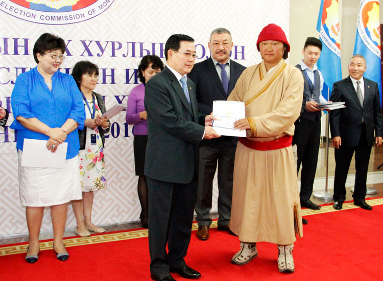 О.Баасанхүү: Ирэх дөрвөн жилд МАХН-ын дуу хоолой болно