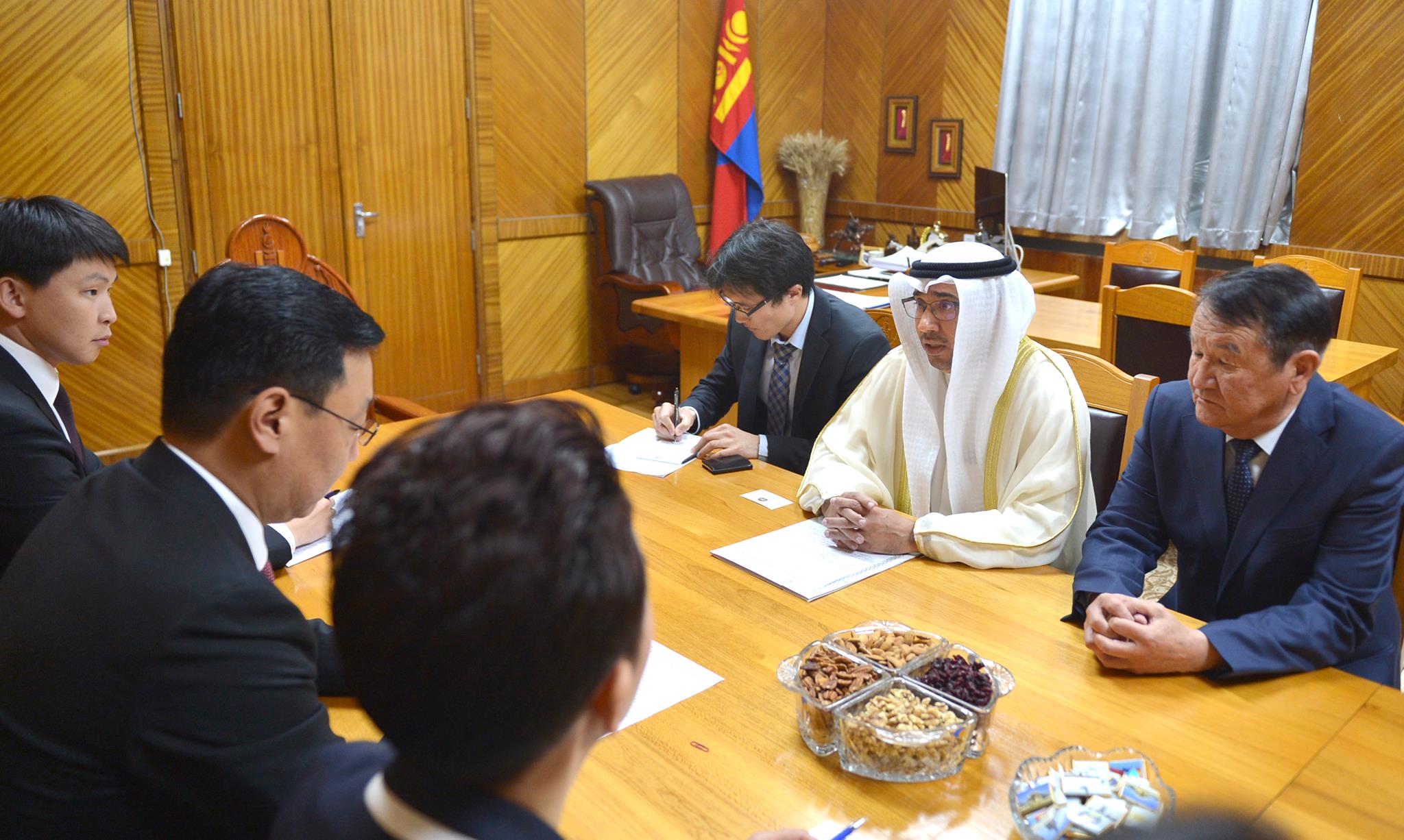 Ерөнхий сайд парламентын ордон барих санхүүжилтээр Түлэнхийн төв барих санал гаргажээ