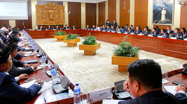 Засаг дарга нар авлигатай тэмцэнэ