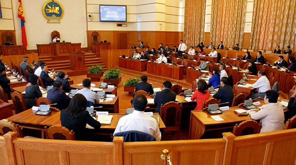 Ээлжит чуулганаар 20 гаруй хуулийн төсөл хэлэлцэнэ