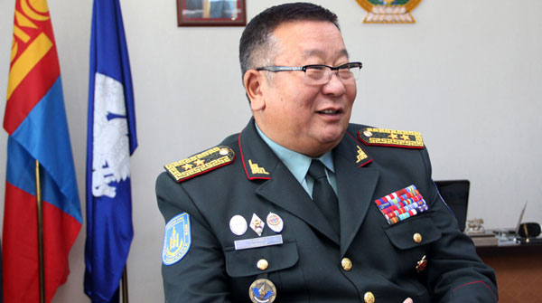 Я.Чойжамц: Аль ч улс өөрийгөө хамгаалах бие бүрэлдэхүүнээ тэргүүн зэргээр бэлтгэдэг