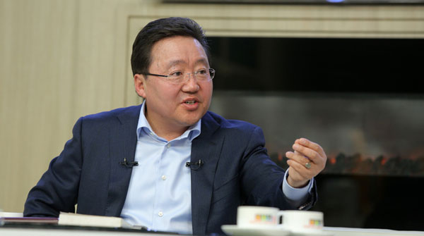 Ц.Элбэгдорж: Би Э.Бат-Үүлийг баатар болтол нь дэмжсэн дээ