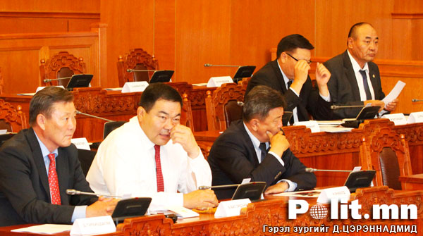 Д.Эрдэнэбат: Эмч, багш нарын нэг удаагийн тэтгэмж 36 сар байх ёстой