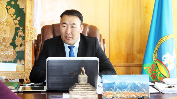 Ц.Отгонбаяр: Эвдэрсэн газаргүй Баянхонгор төслийг улсын тэргүүний туршлага болгоно