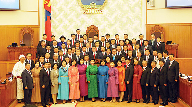 Энэ парламент хэзээ хөлд орох вэ?