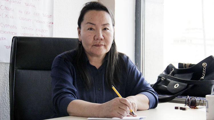 Д.Цэцэгмаа: Ж.Батсуурь сайд 27 мянган багшийн ажлыг үгүйсгэж байгаад харамсч байна