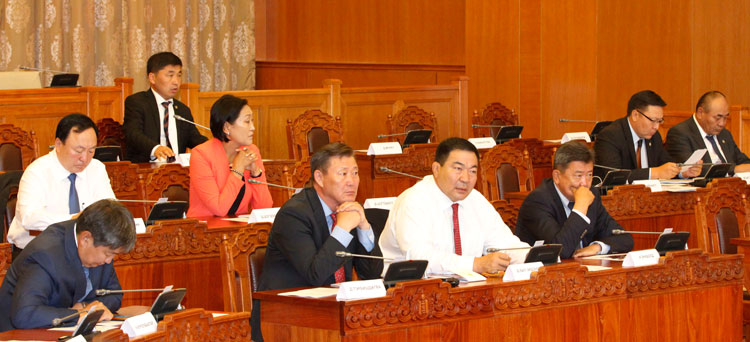 Хуурамч бичиг баримтаар тэтгэвэр авдаг байдалд шалгалт хийнэ