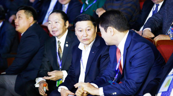 АН-ын “их зодоон” Их хурал дээр нь ч үргэлжилж байна