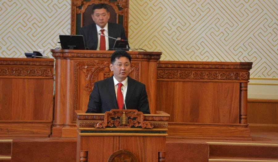 Тодотголгүй, тохиролцооны Засгийн газар ажилдаа оров