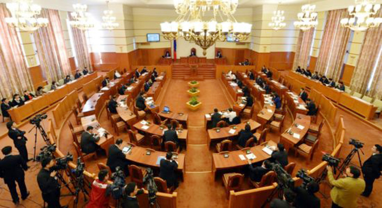 Чуулганы хуралдаанаа хамгийн их тасалсан гишүүдтэй танилц