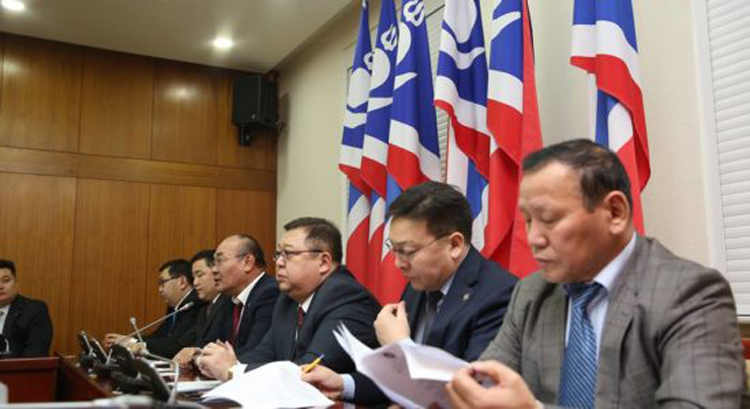 Ц.Оюунбаатар:  Ард түмнийхээ эрх ашгийн  төлөө АН-ын жагсаалыг дэмжиж оролцоно