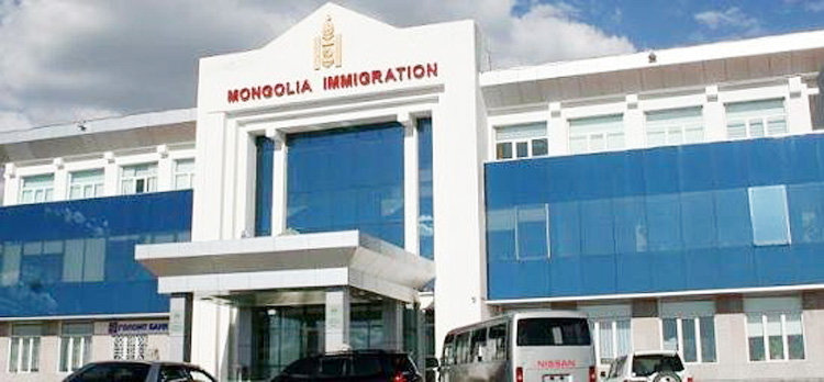 Оюутолгойгоос 40 гадаад иргэнийг албадан гаргажээ