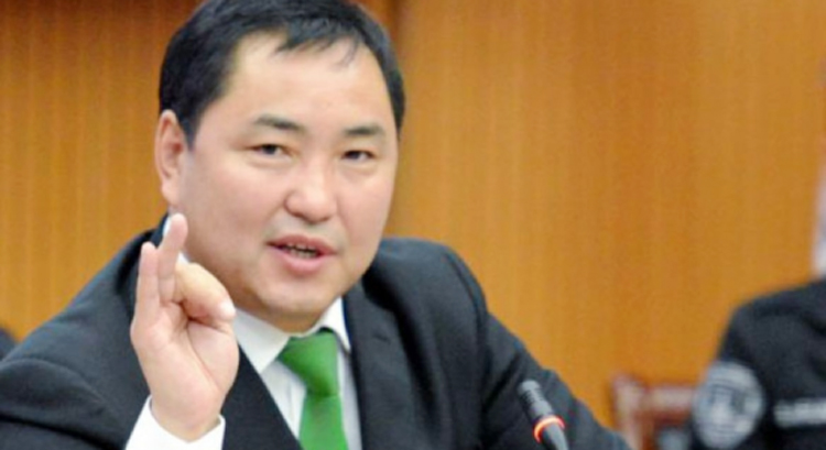 Б.Пүрэвдорж: Германы 2.5 еврогийн гадаад паспортын бэлдэцийг 10 евро болгож Унгараар сольсон