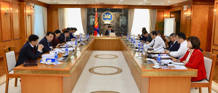 Засгийн газрыг огцруулах асуудлаар цэцэд хандлаа