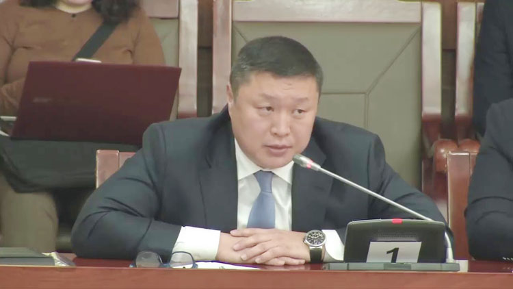 Ерөнхийлөгчийн зөвлөх Н.Алтанхуягийн хүсэлтээр ТЕГ-ын дарга асан Б.Хурцыг эрэн сурвалжилж байна