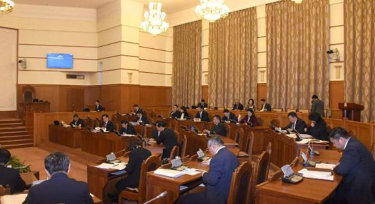 С.Эрдэнэ: О.Баасанхүү чи улс төрийн намтай наймаа панз хийдгээ боль