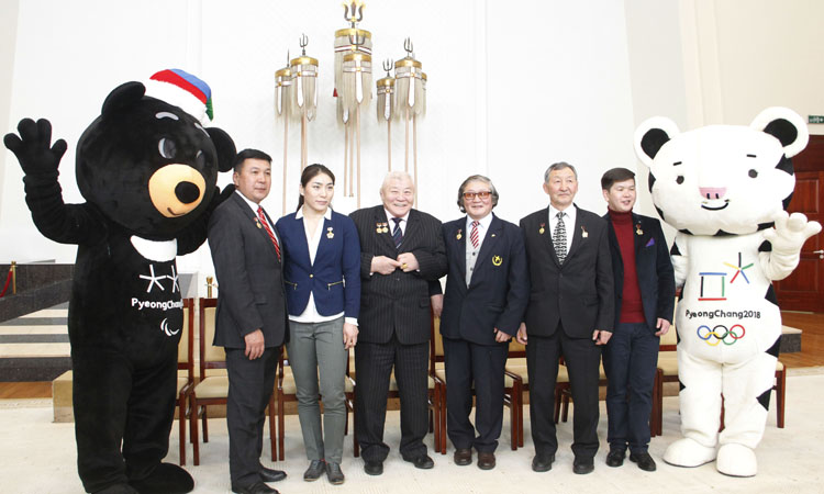 УИХ-ын дарга олимпийн медальтнуудтай уулзлаа