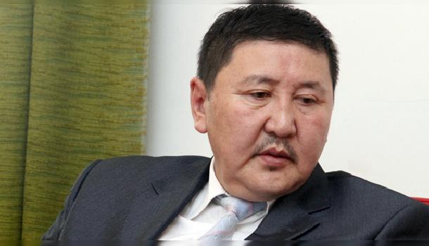 Ц.Шинэбаяр:  АТГ-ынхан  С.Баярцогтод 12 удаа  хууртагдсаныхаа  хариуд   хариуцлага ярьдаггүй юм уу? 