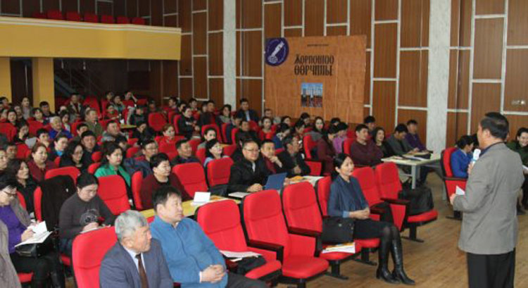 Хөвсгөлчүүд жорлонгоо өөрчилбөл жуулчдаас ичихгүй